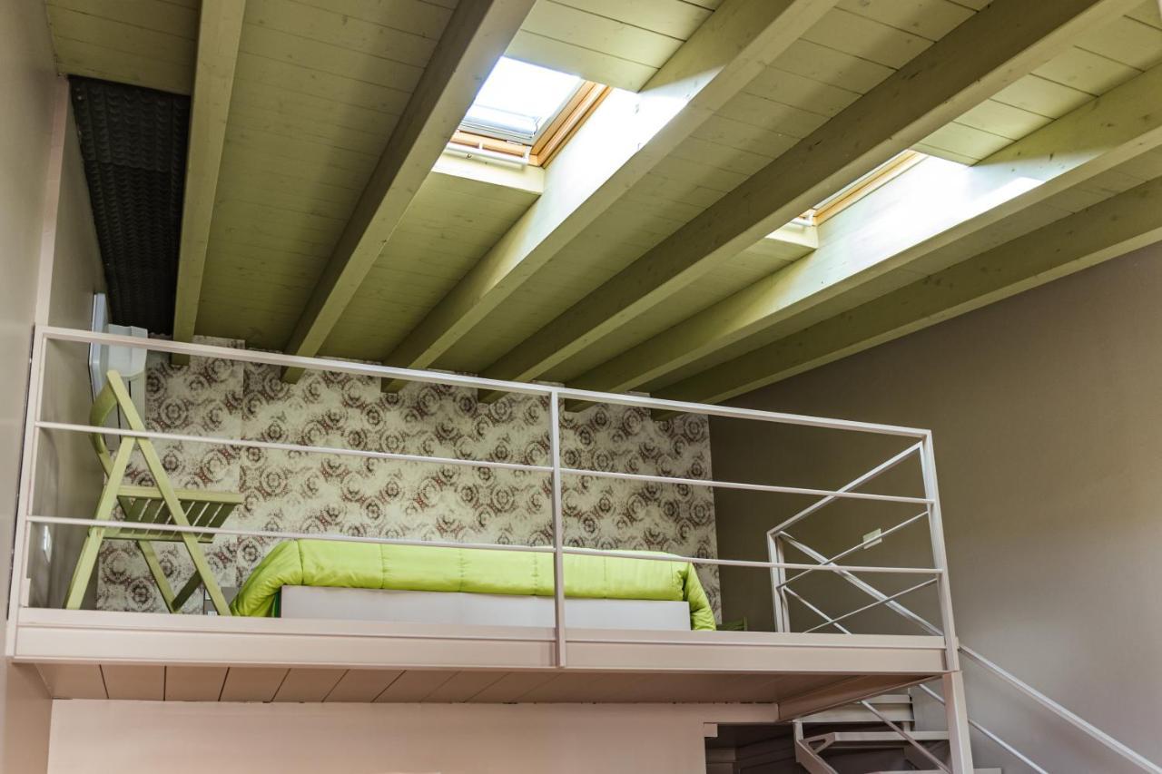 Antico Borgo B&B Con Spa - Adults Only Manerba del Garda Exteriör bild